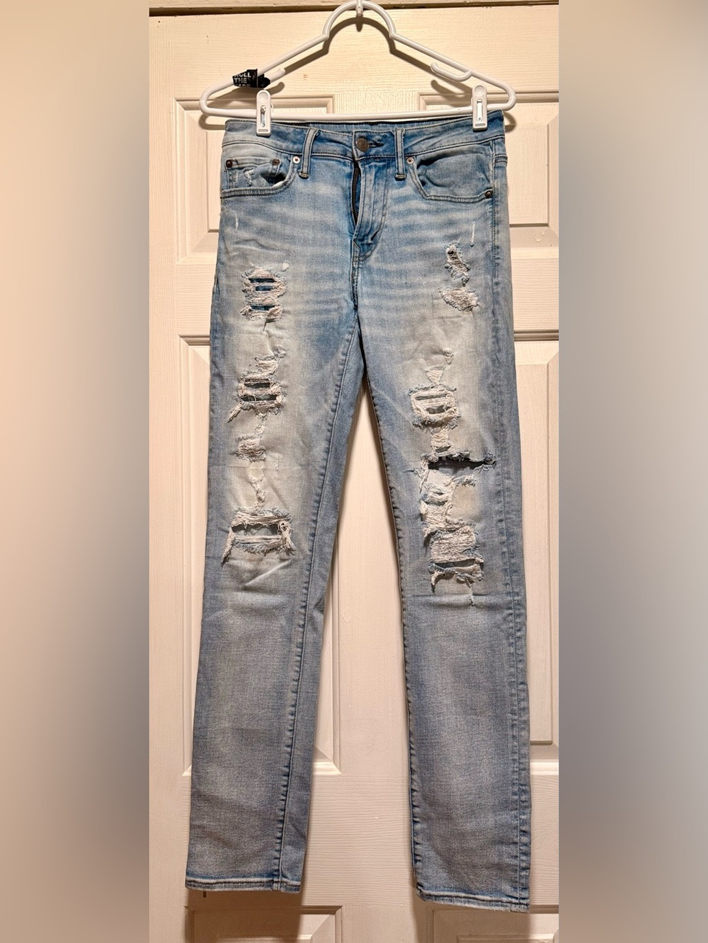 American Eagle Outfitters Light Blue Ripped Skinny Jeans